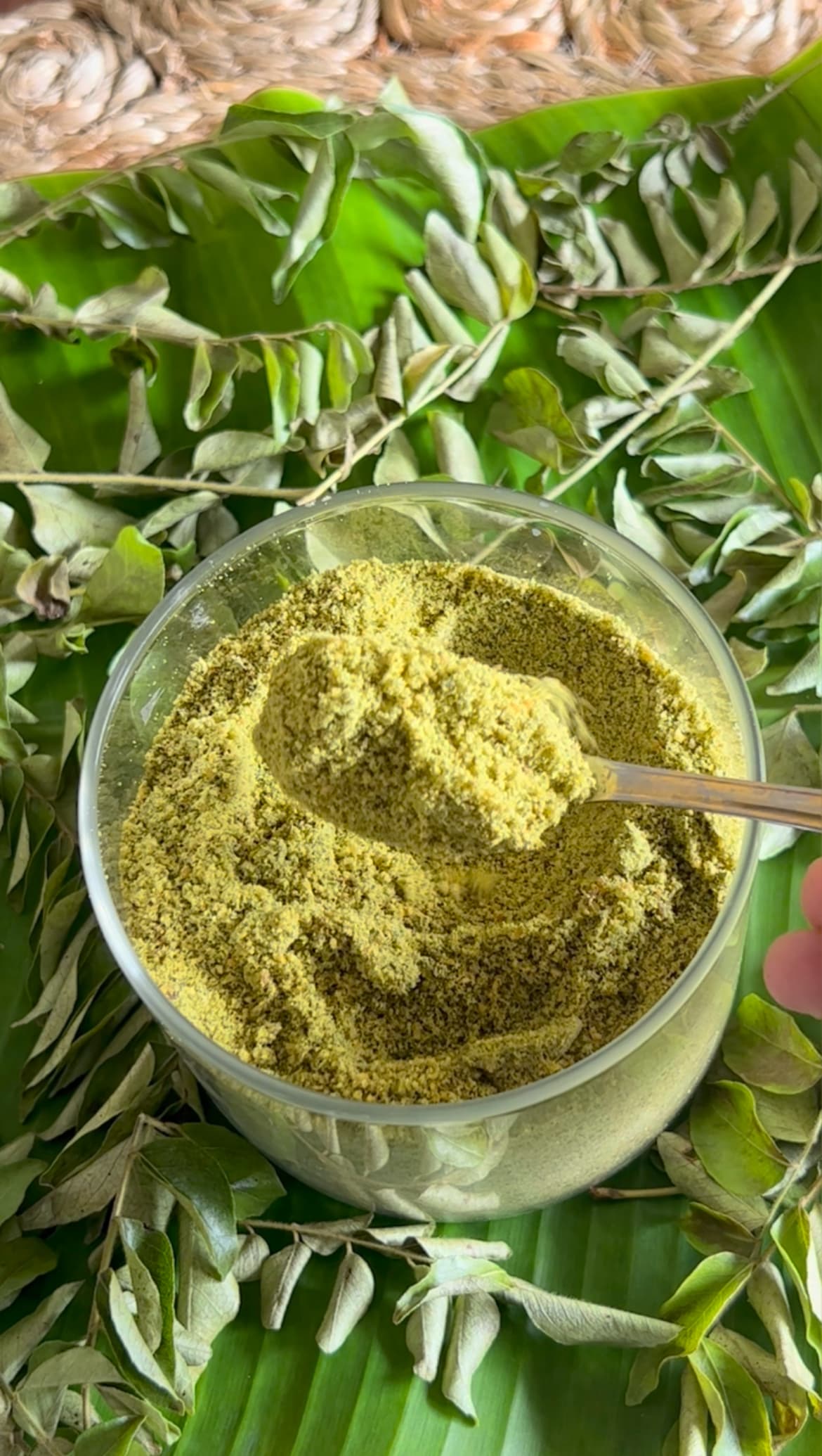 Green dosa podi